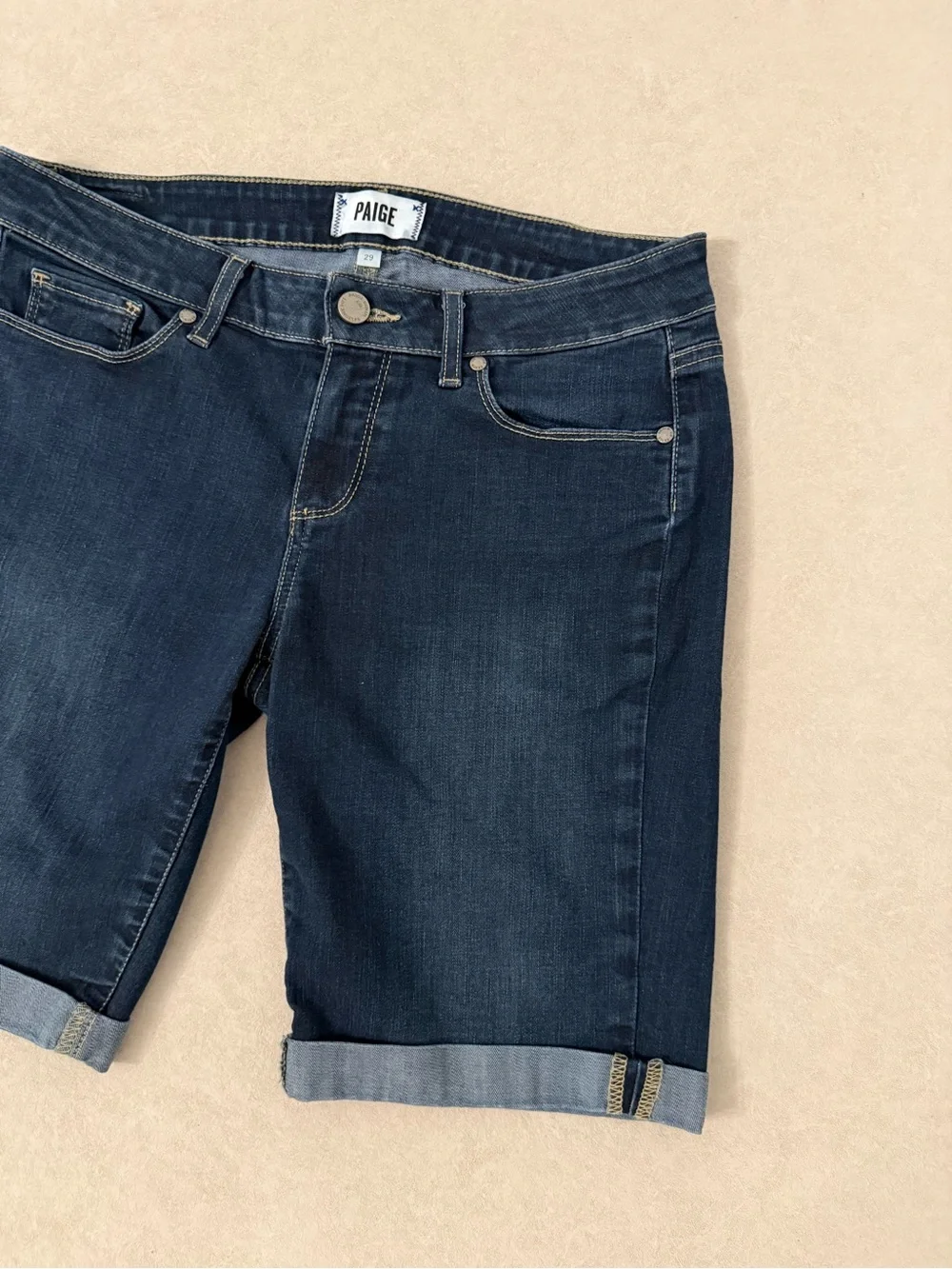 PAIGE Jax Knee Shorts 29 Kayla Dark Wash Stretch Denim Bermuda Cuffed